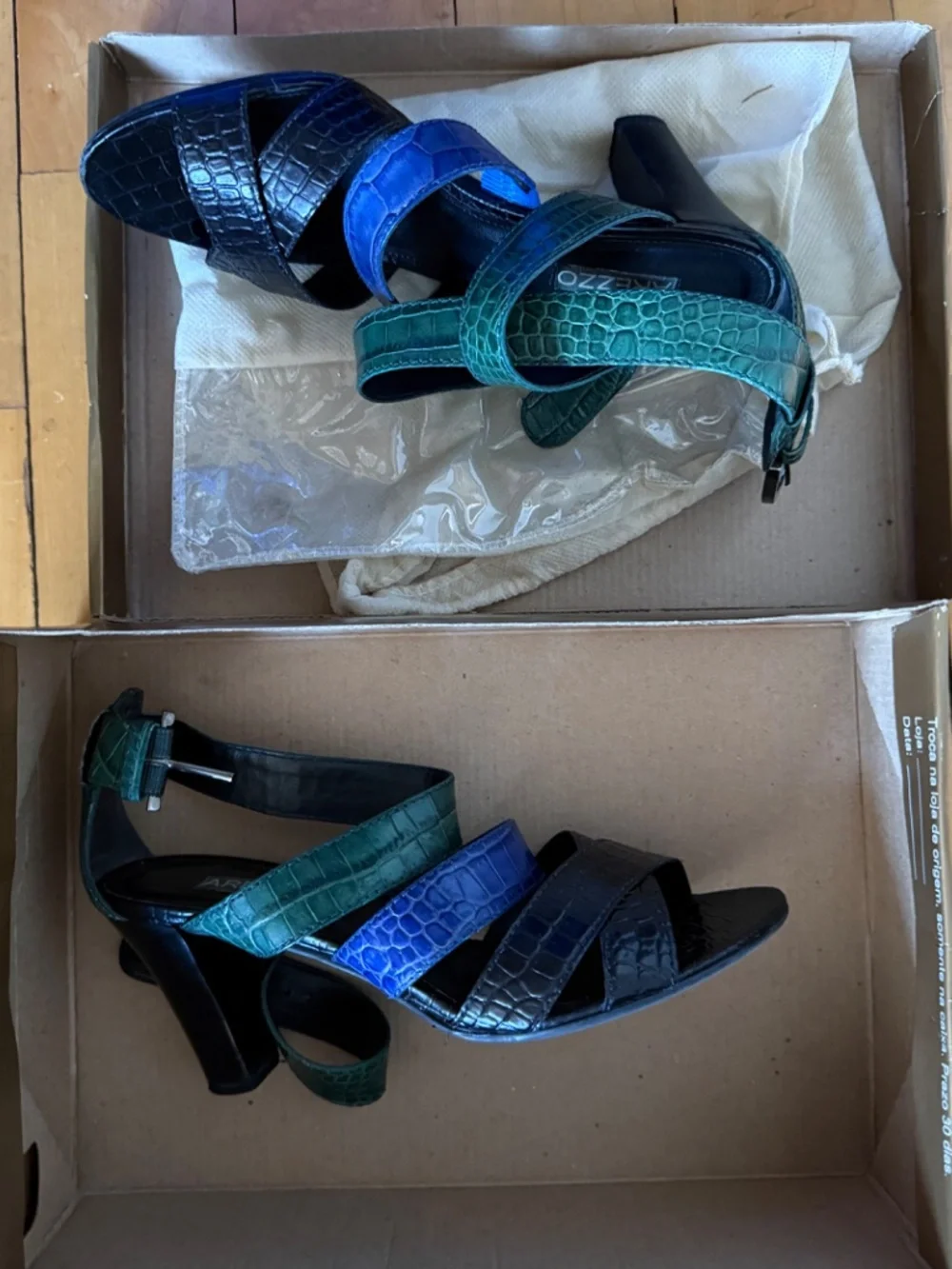 Arezzo croc embossed